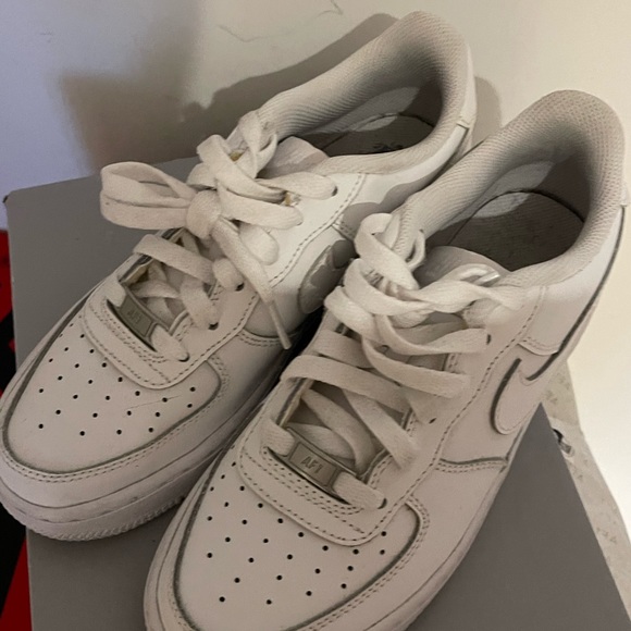Used Air Force ones good condition - Picture 5 of 7